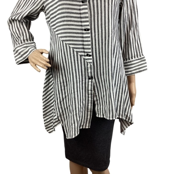 Soft Surroundings Standout Asymmetrical Striped Top Size M Tunic - Picture 3 of 7
